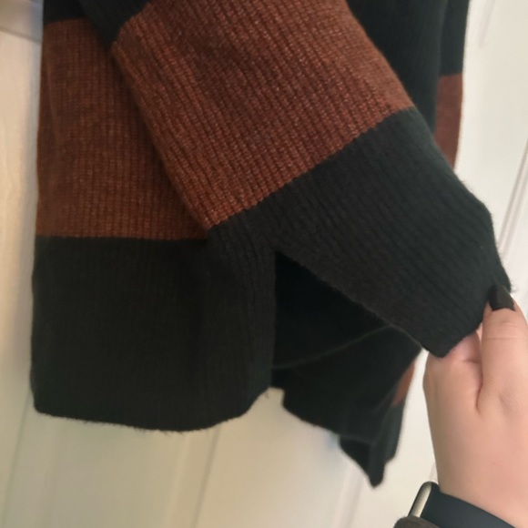 (NWT) Abercrombie & Fitch Classic Turtleneck - Picture 4 of 7